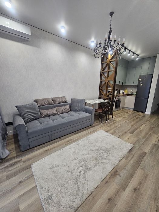 Продам спальный гарнитур , кровать