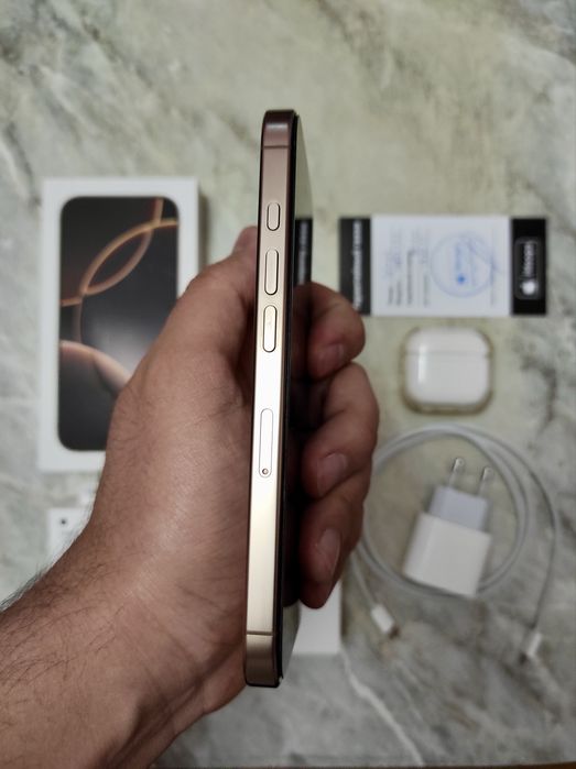 iPhone 16 Pro + AirPods 4 ANC