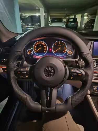 Нов кожен спортен волан за BMW (М пакет / Flat Bottom)