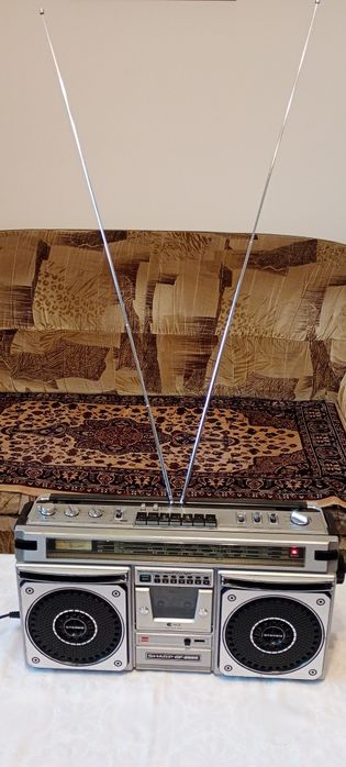 Radio-casetofon SHARP Gf-8585 X