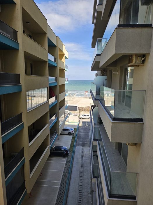 Inchiriez apartament