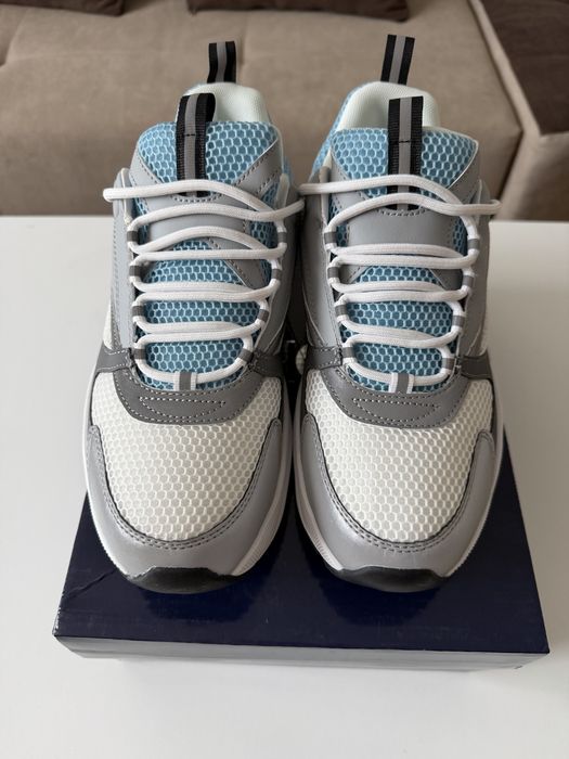 Dior B22 ‘White blue’