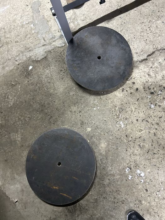 Блины по 35 кг каждая