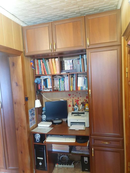 Шкафы с зеркалом и компьютерным столом