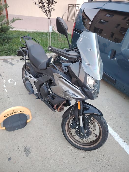 CF MOTO  700 MT.