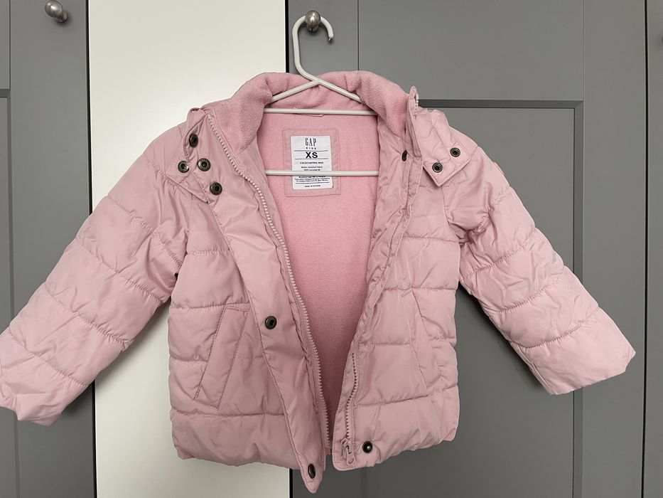 Лот якета GAP , 5-6 години