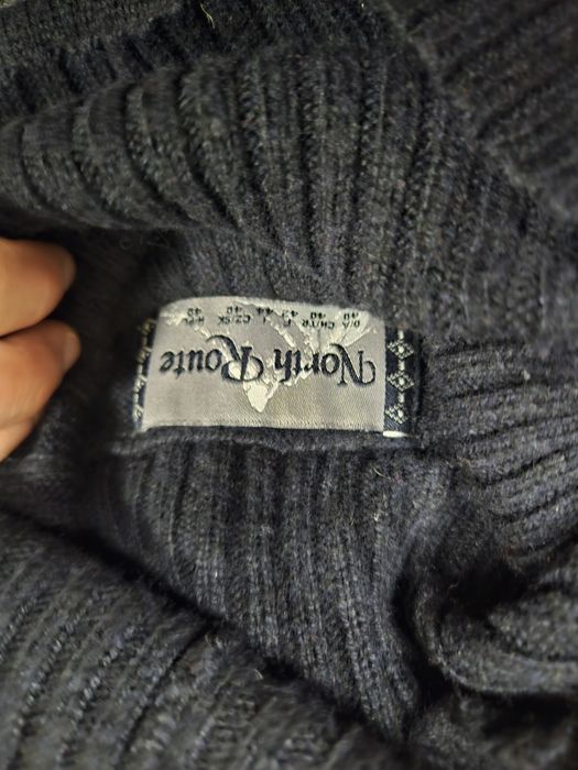 Pulover pe gât North Route