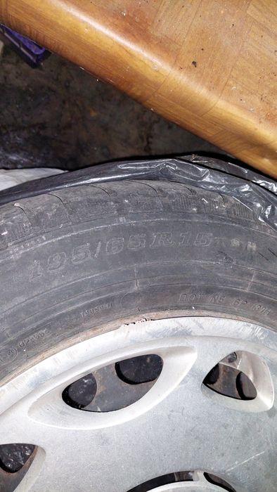 50лв за всички 4бр джанти с тасове и гуми + още един комплект джанти