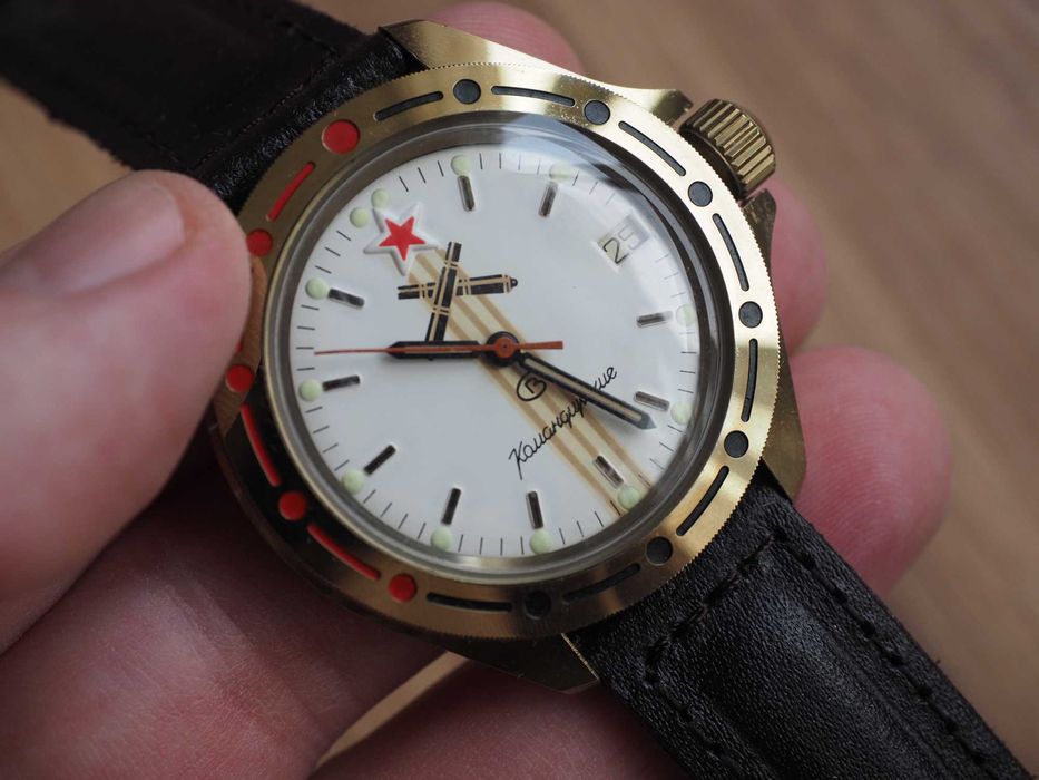 Ceas sovietic mecanic Vostok Komandirskie, NOU, cutie, rezist. la apă