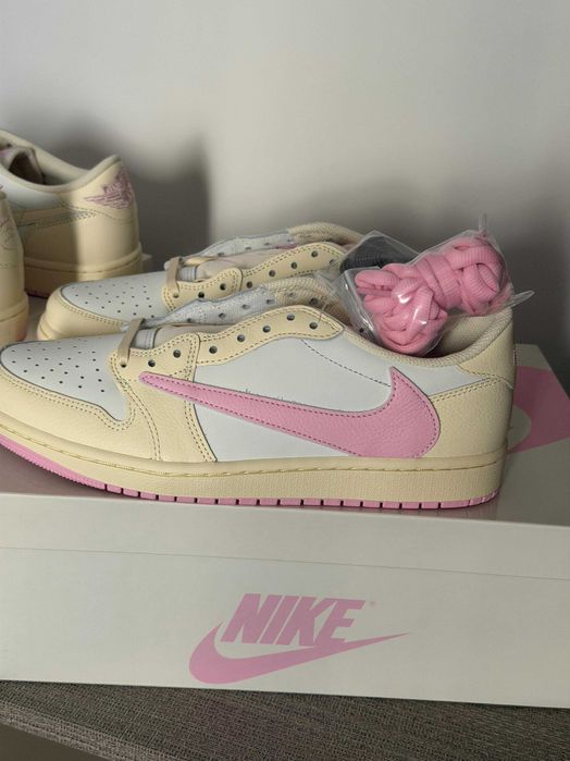 Travis Scott x Air Jordan 1 “Shy Pink”