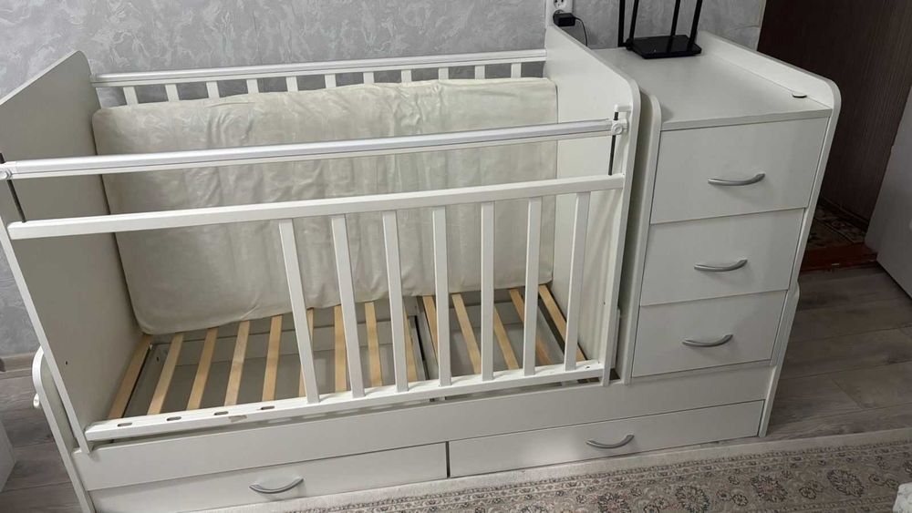 ПРОДАМ СРОЧНО Детский кровать .