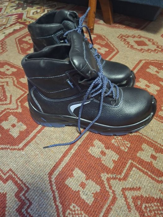 Ботинка для  мужини