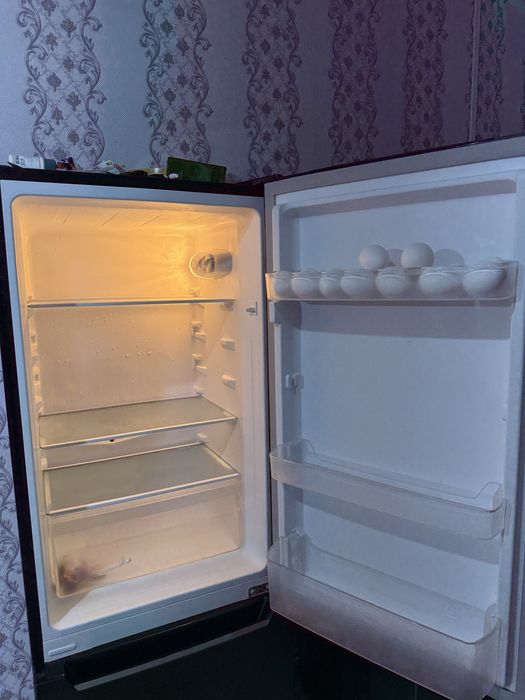 Продам маленький холодильник