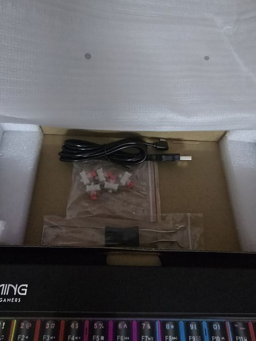 Tastatura 60% Pro Gaming Venom K1