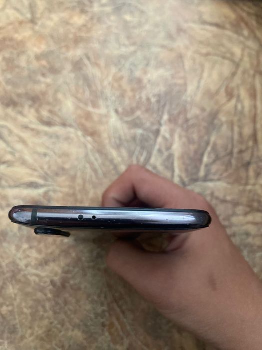 Xiaomi mi 9 128/6 торг есть
