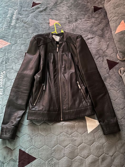 Дамско кожено яке