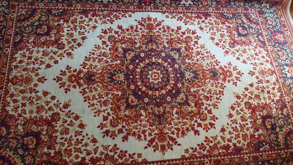 КОВЁР в хорошем состоянии