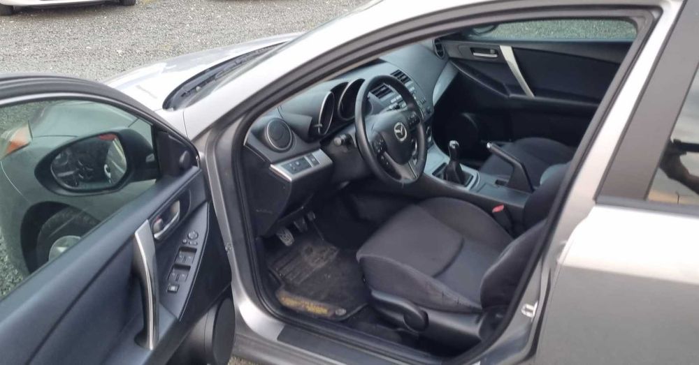 Mazda 3 1.6 Diesel 109 Cp 2009 Rate sau Cash