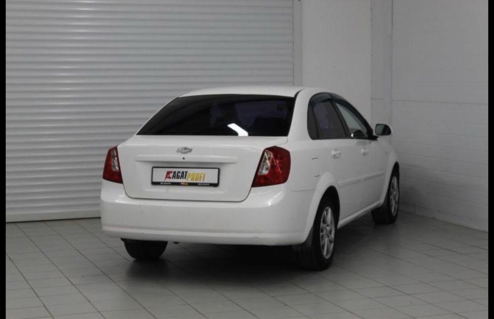 Продам свою машину  Lacetti 1,8