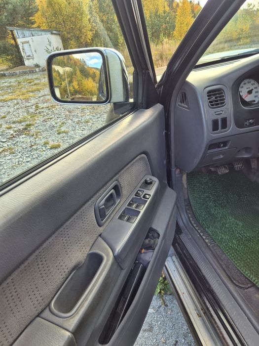NISSAN Navara 2004 — imagine 5