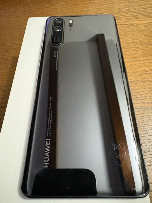 Huawei P30 Pro  Black  în stare  foarte buna