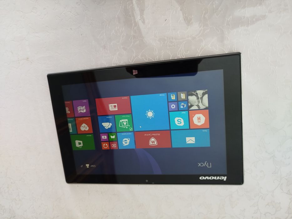 Планшет Lenovo 10"