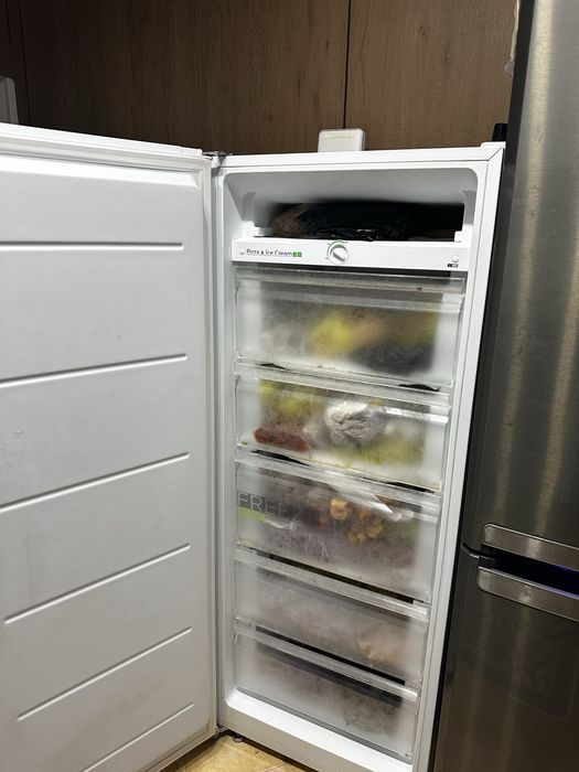 Продам морозильник