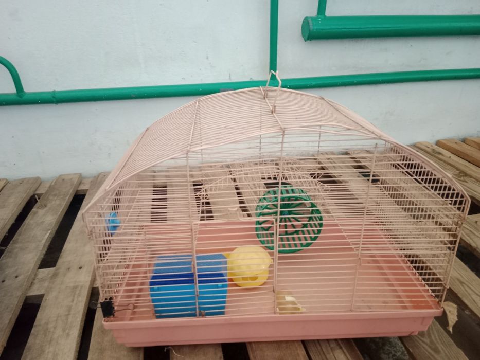 Продам  2 клетки