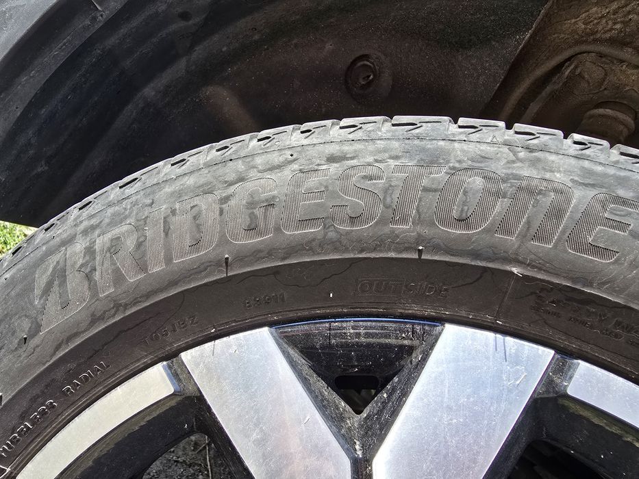 Bridgestone летни гуми 215/60/17
