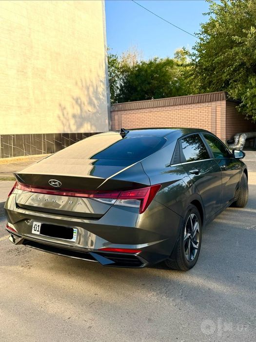 Hyundai Elantra yaxshi holatda