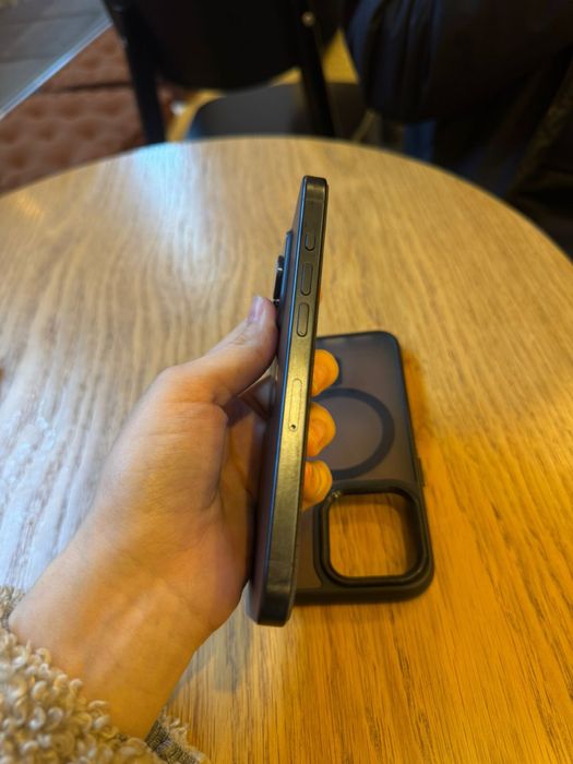 Продам Айфон 15 про