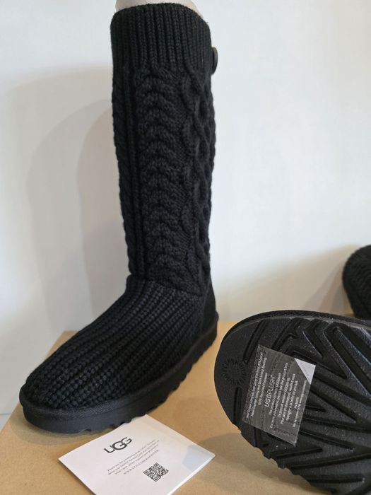 Nou Ugg Classic Cardi Cabled Knit