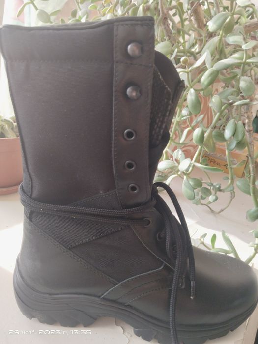 Продам осенний берцы