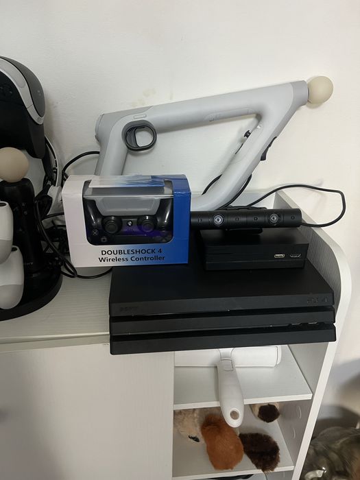 Set gaming playstation PS4 Pro 1Tb+set VR complet