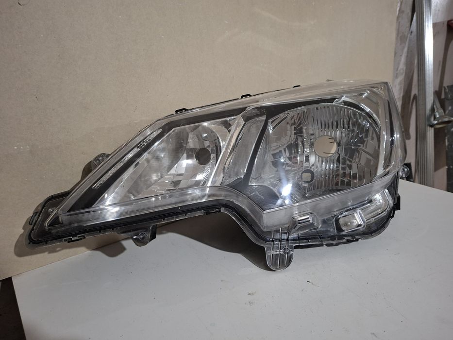 Ляв фар за Mitsubishi Space Star 2020-2024