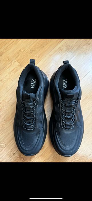Продам кроссовки ZARA черные 39 размер бу