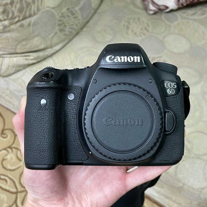 Профессиональный полнокадровый фотоаппарат Canon EOS 6D (WG) Body