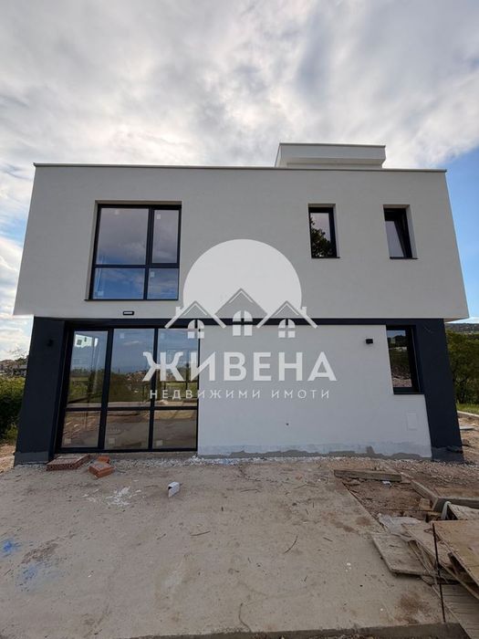 Продава се Къща в Варна, м-т Траката - 230 кв.м за 1957 €/кв.м - Снимка #4