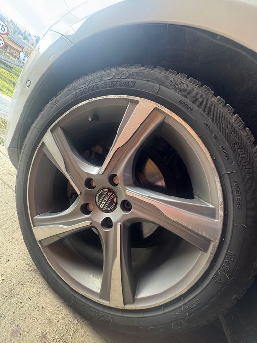 Volvo V40 1.6 D2 2013 • Full Option