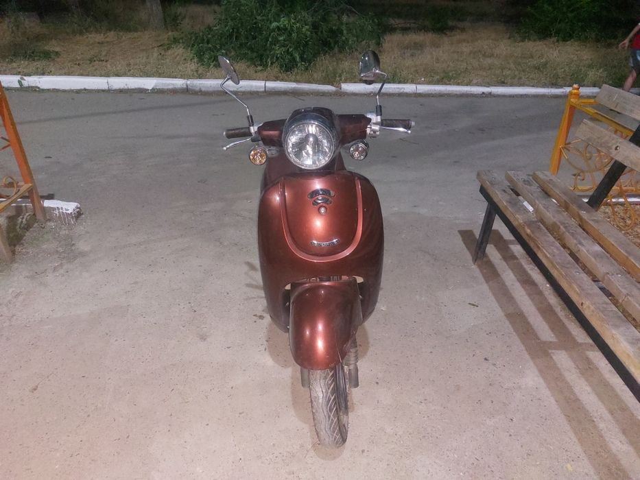 Мопед продаю или меняю на Айфон
