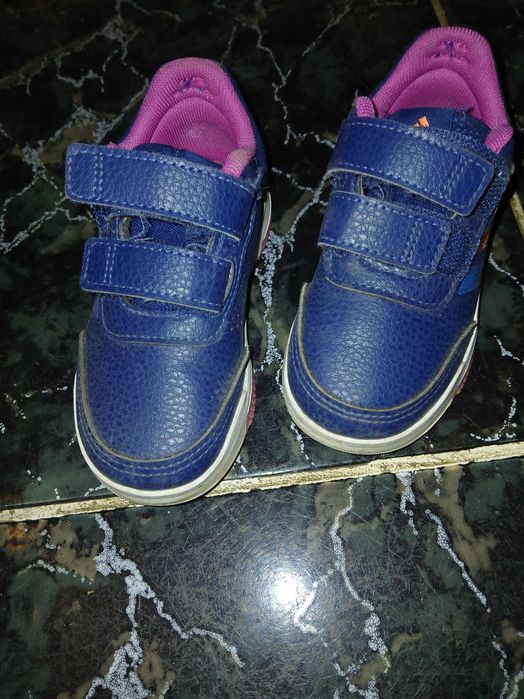 Детски маратонки адидас