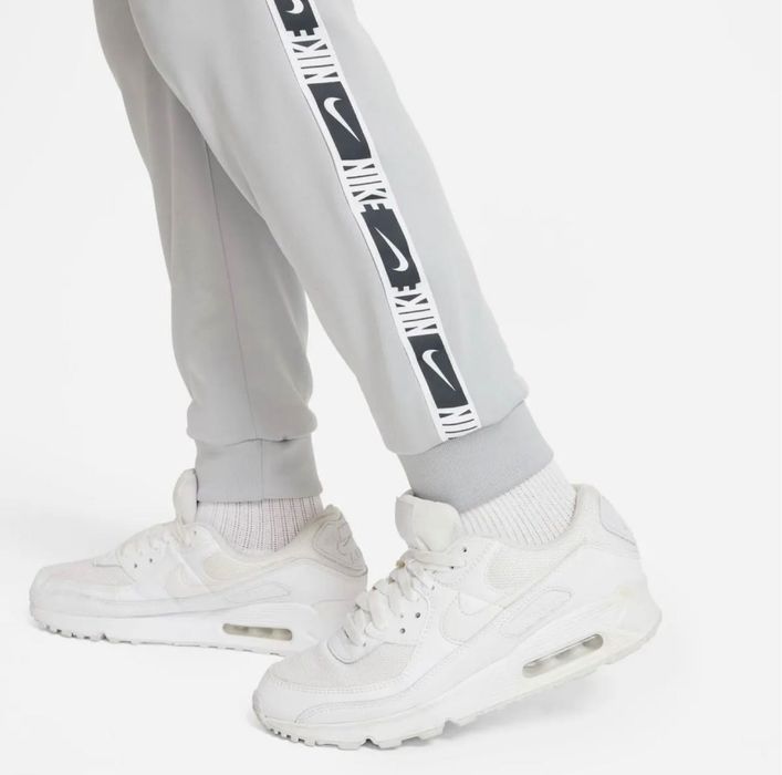 Pantaloni Nike pentru băiat 12-15 ani. Înălțime 147-158 cm