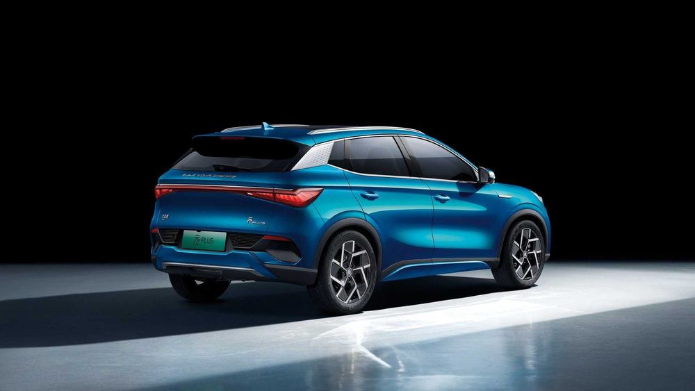 2022 BYD Song plus Flagship    (Запас хода: 505 км)