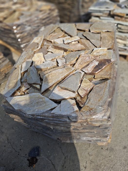 Vând și montez piatra naturala multiple nuanțe