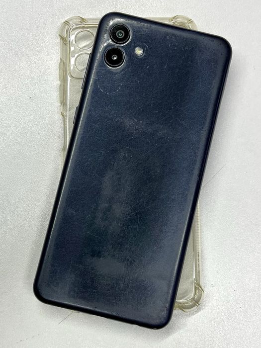 Продам Samsung A04