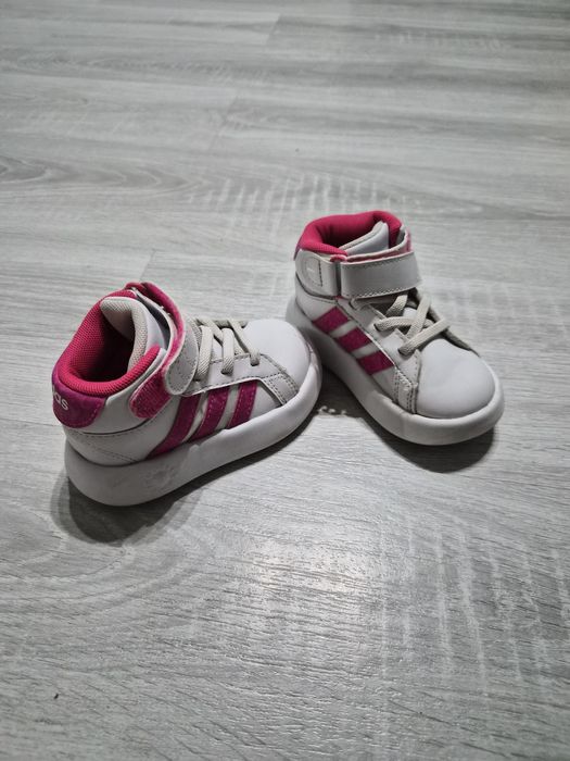 Маратонки Adidas/Адидас, обувки H&M