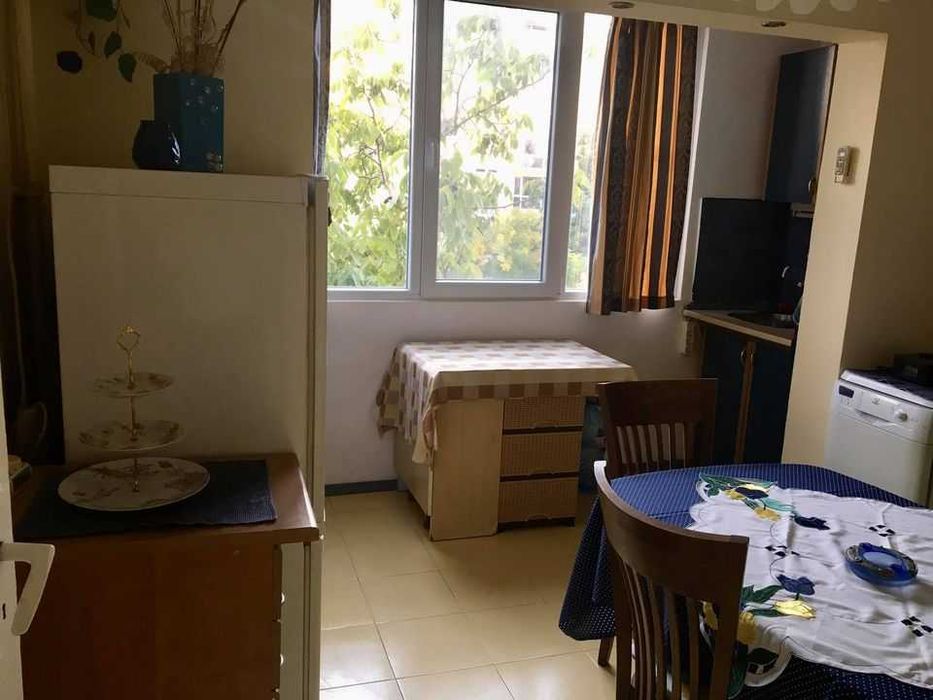 Дава се под наем Двустаен апартамент в Бургас, Изгрев - 64 кв.м за 225 € - Снимка #8