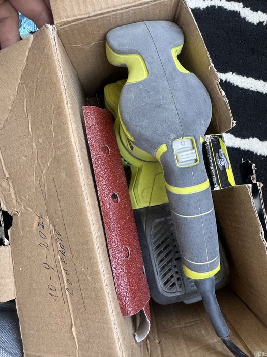 Aparat de slefuit Ryobi