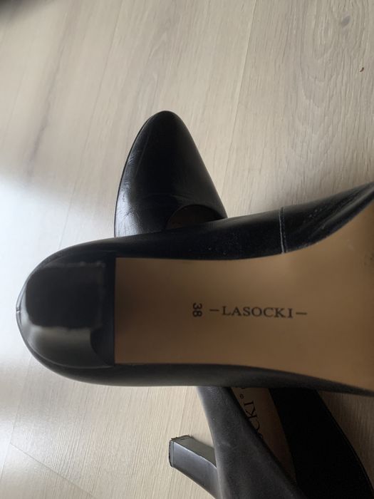 Vand pantofi piele(38) Lasocki.