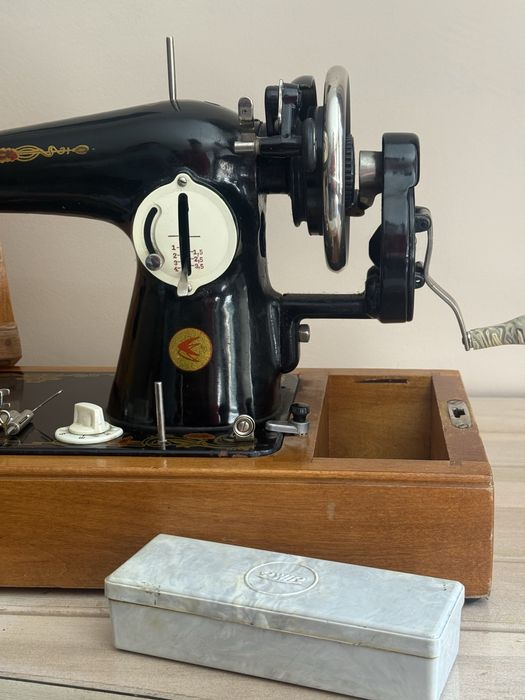 Продам раритет швейная машинка Singer!